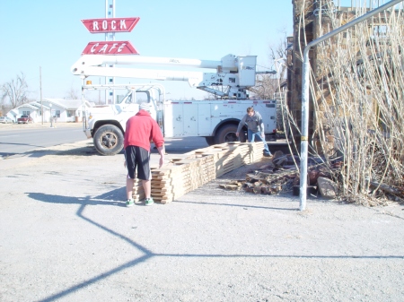 Levi & Blaque moving trusses to be easily strapped to boom truck.